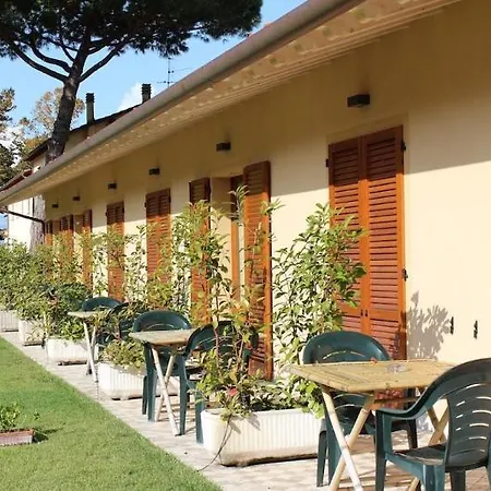 Rosy Hotel