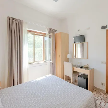 Hotel Rosy 3*
